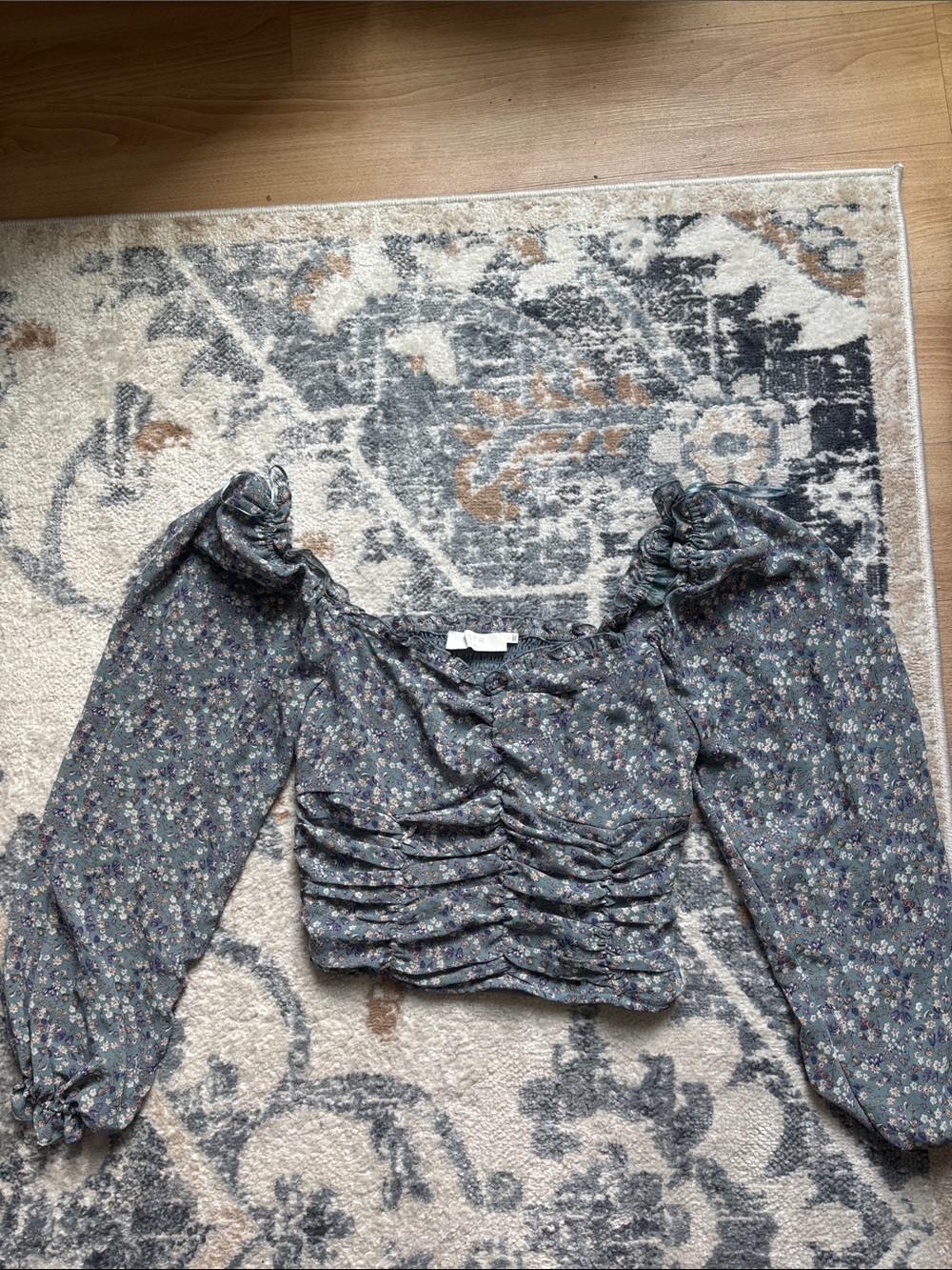 ASTR The Label Floral Ruched Puff-Sleeve Crop Top size Large